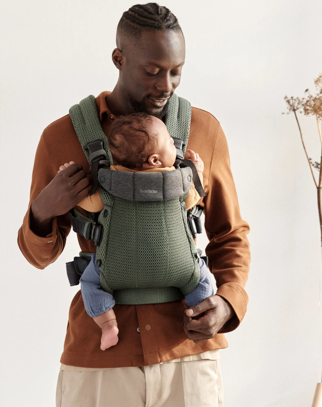 Hands Free Hooray: The Best Infant Carrier 2024