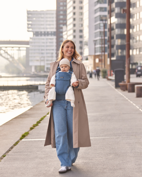 Structured Carrier vs Hip Carrier:  When Do You Switch?