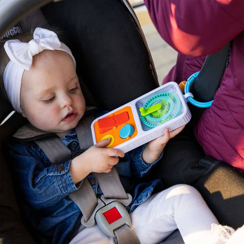 How to Pick Toys for Baby's First Year
