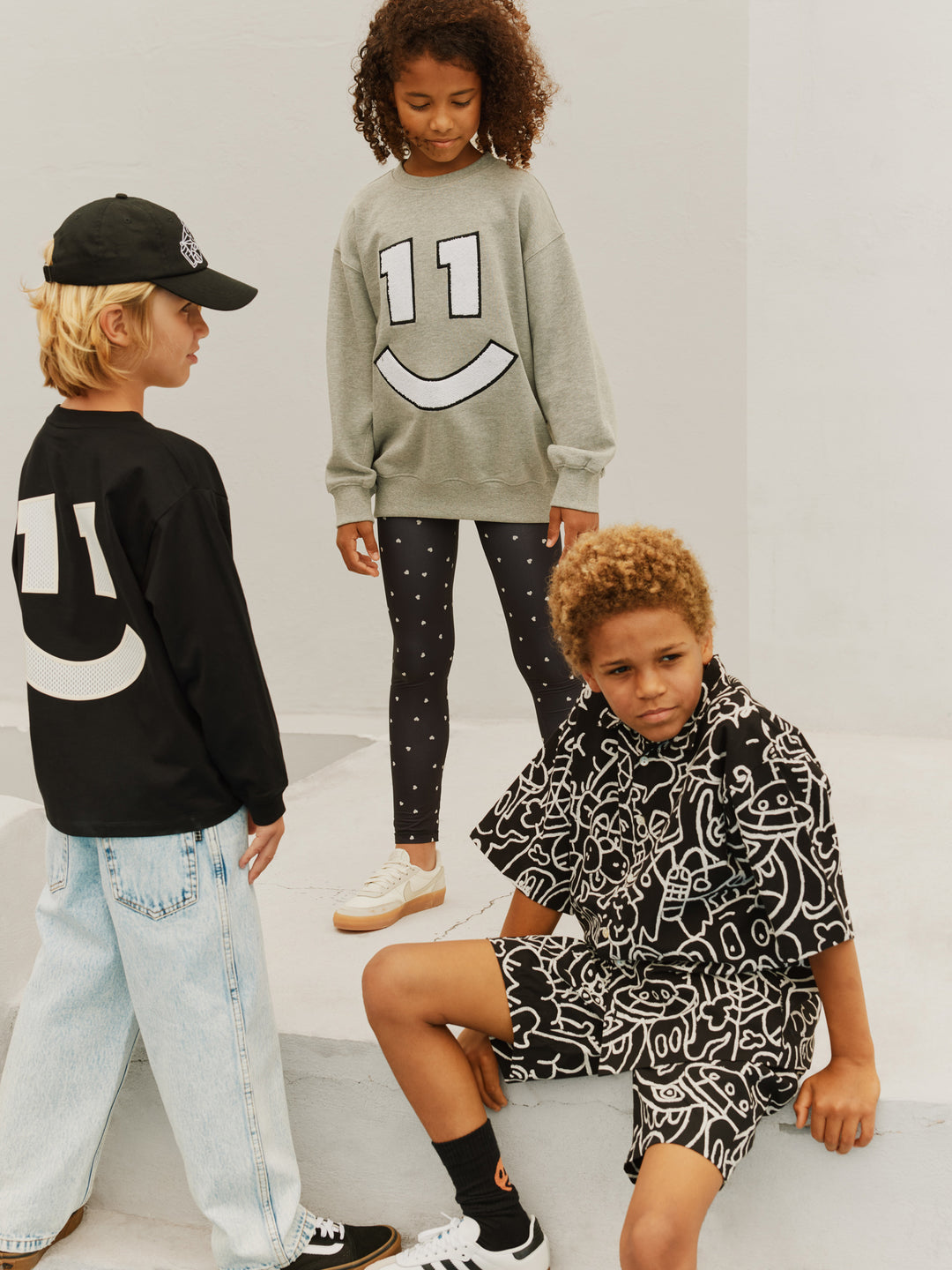 Net Doodle Dark Shorts by Molo