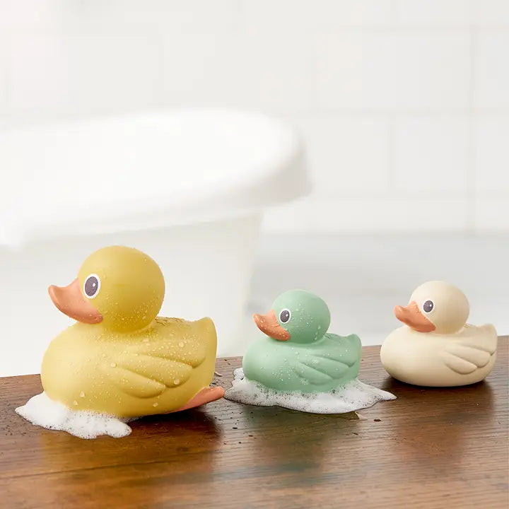 Itzy Ducky Family by Itzy Ritzy