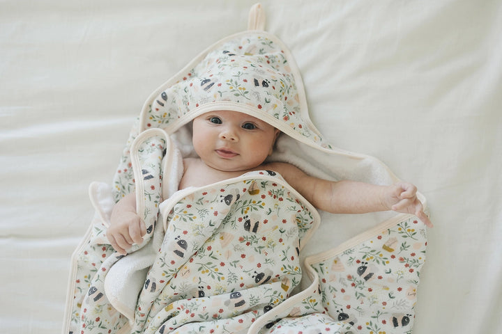 Babesta Bumble Bees Hooded Towel Set by Loulou Lollipop