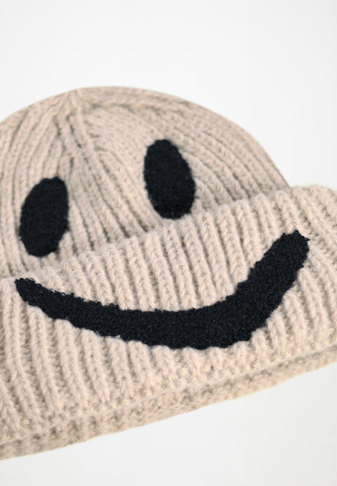Babesta Kim Smile Beanie by Molo