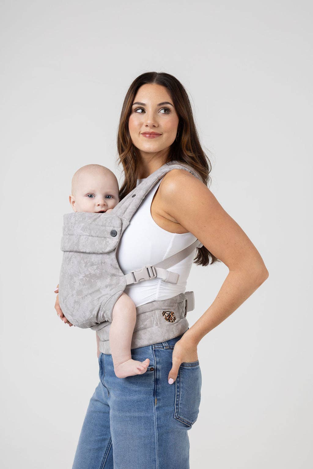 Babesta Monarch Baby Carrier Ashland Camo by Mabē 