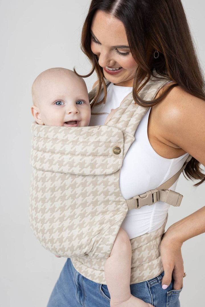 Babesta Monarch Baby Carrier Houndstooth by Mabē