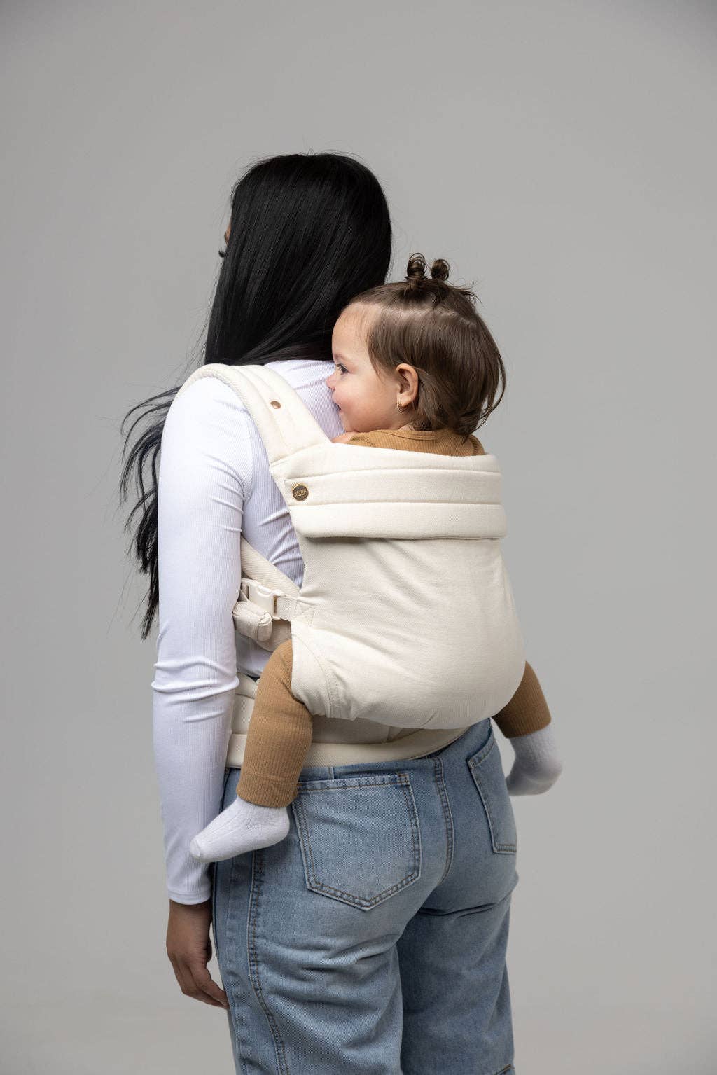 Babesta Monarch Baby Carrier Natural Ivory by Mabē