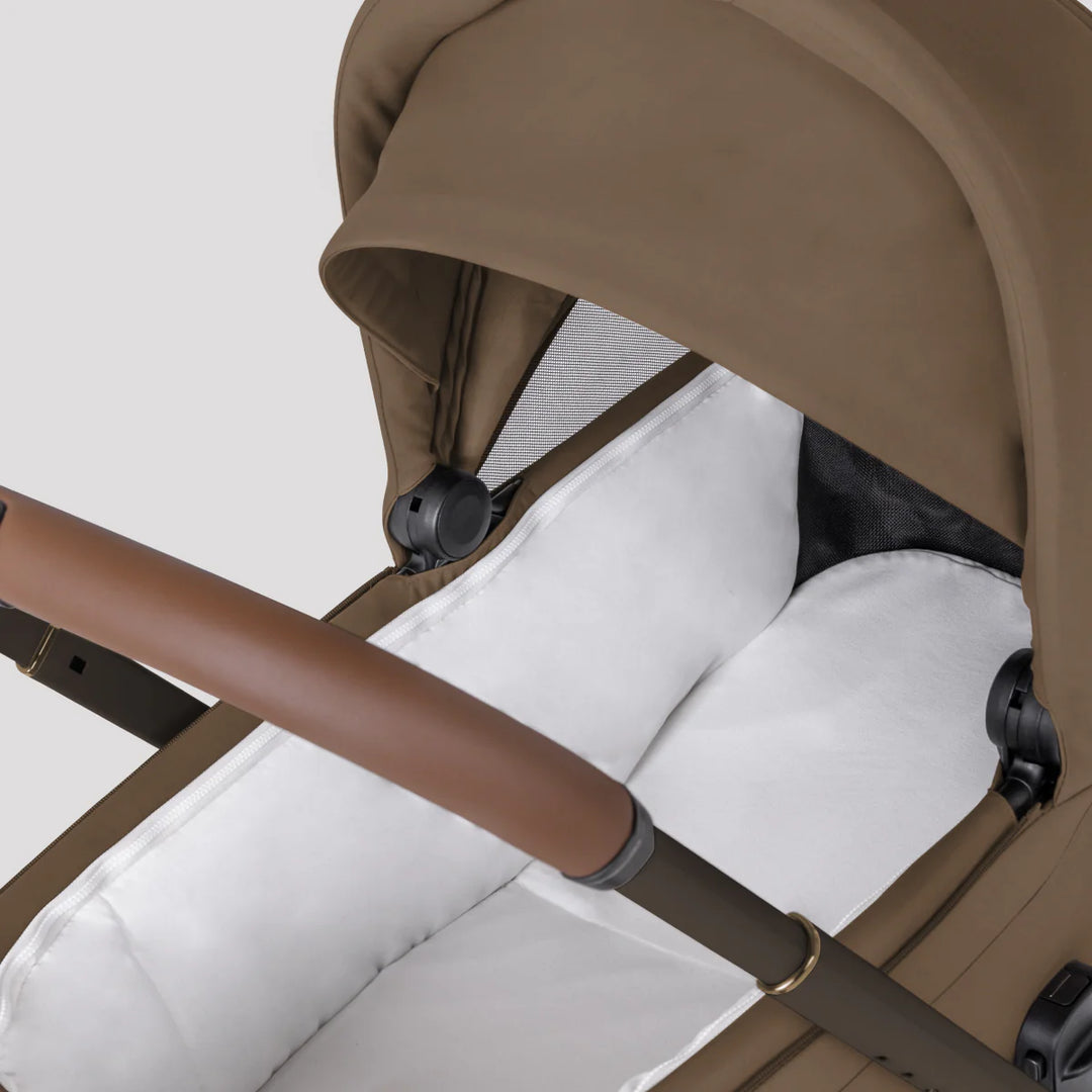 Babesta Silver Cross Breez Bassinet 