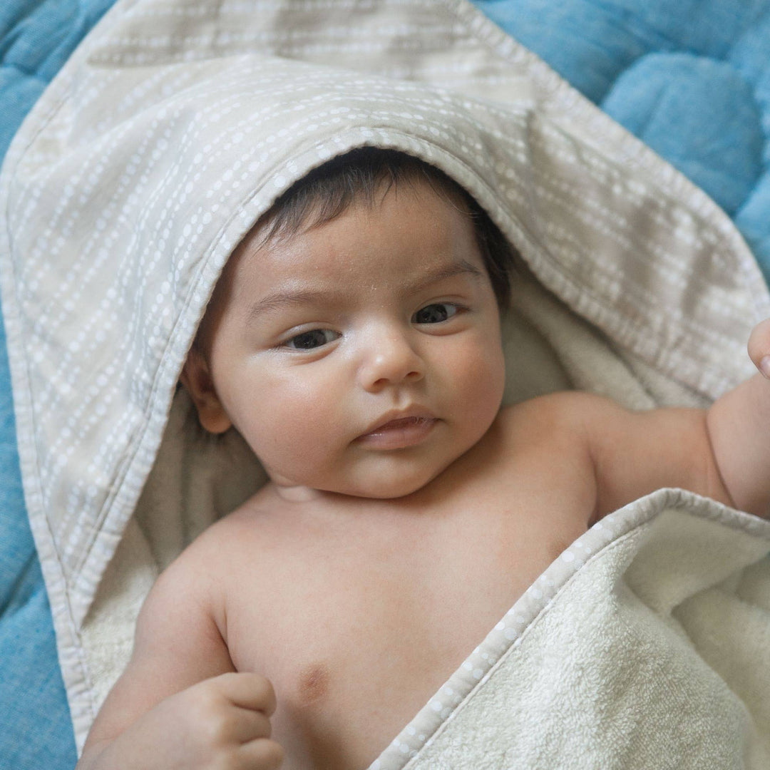 Cove Baby Hooded Towel - Dot