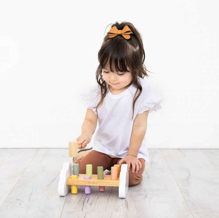  Wooden Hammer Bench by Pearhead 