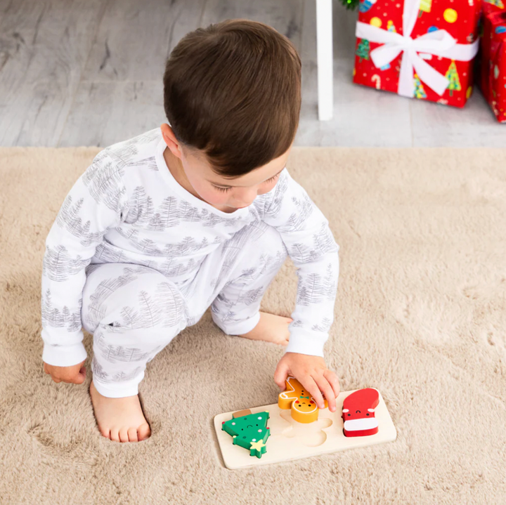 Wooden Holiday Puzzle by Pearhead