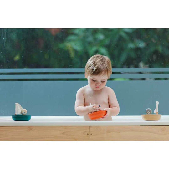 The Sailing Boat Penguin by PlanToys