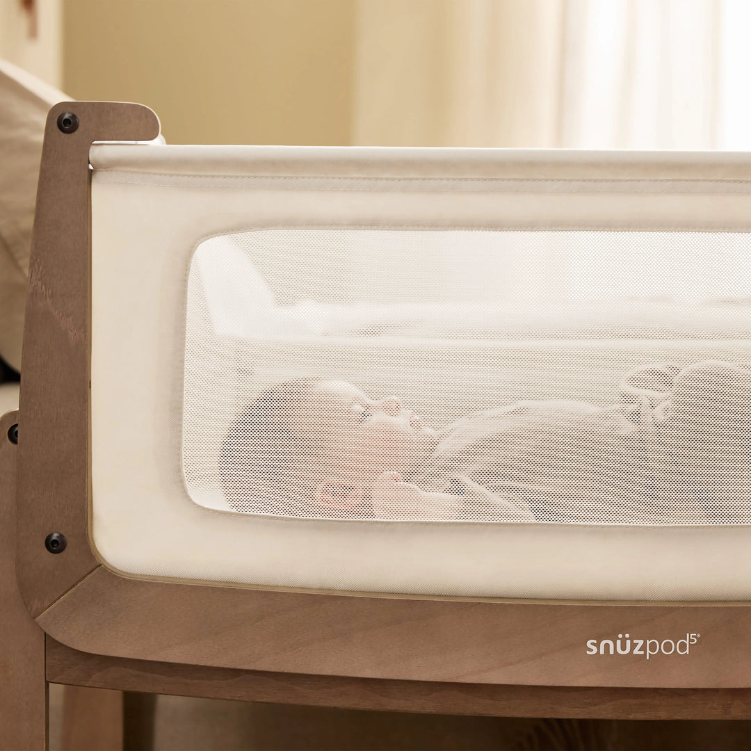 SnuzPod5 Bedside Bassinet